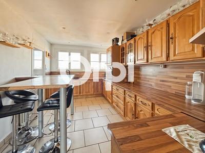 Appartement - 90 m² - 4 pièces