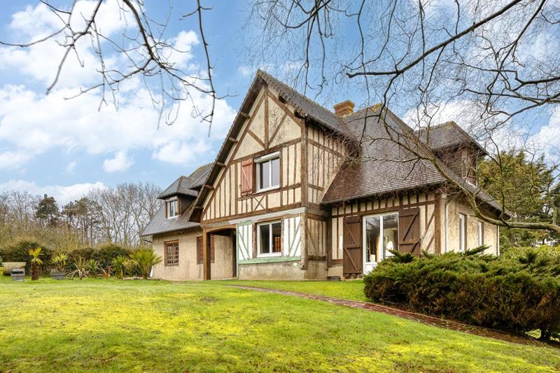 Maison - 213 m² - 10 pièces