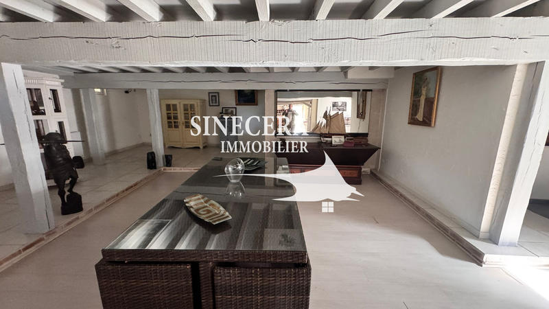 Propriété - 518 m² - 13 pièces