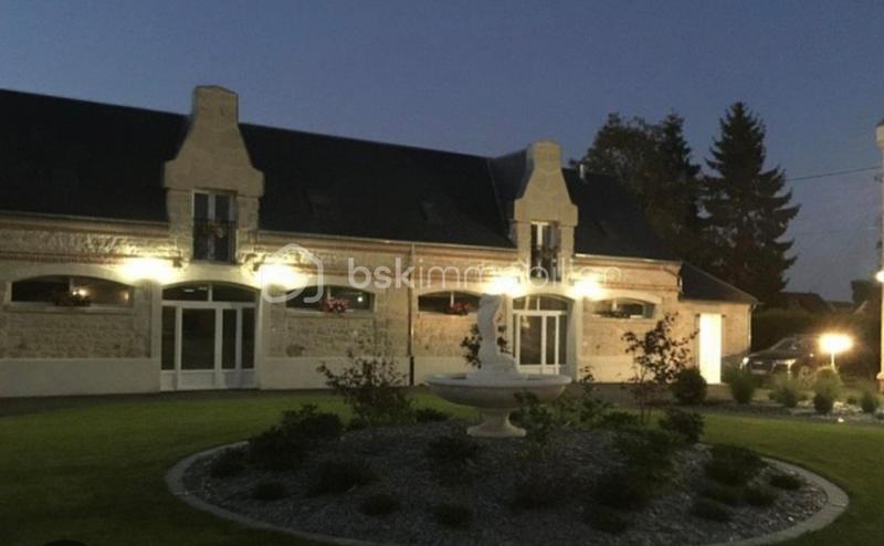 Maison - 689 m² - 30 pièces