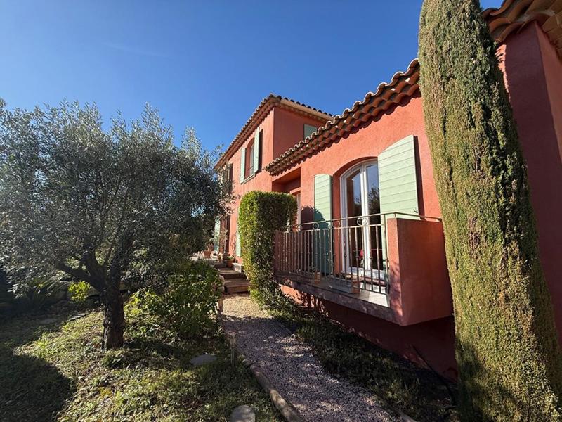 Villa - 180 m² - 6 pièces