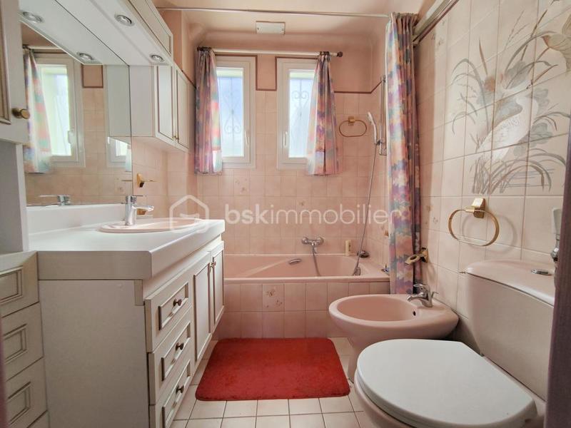 Villa - 100 m² - 6 pièces