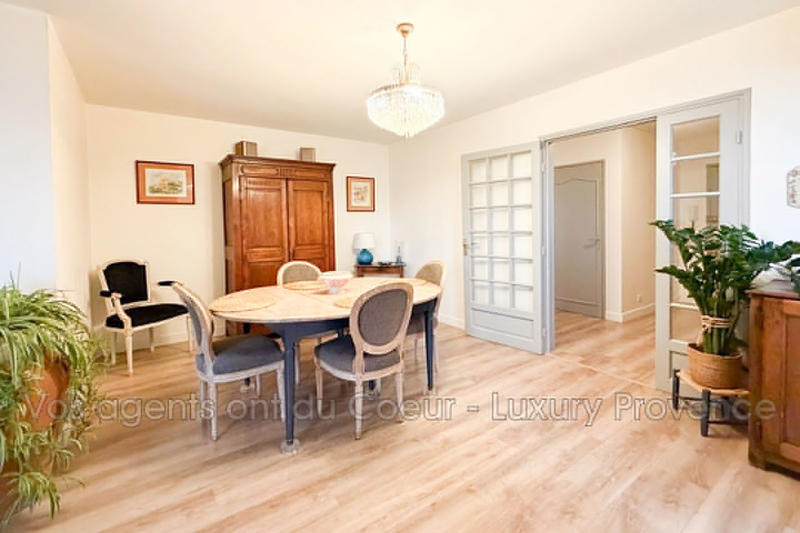 Appartement - 81 m² - 3 pièces