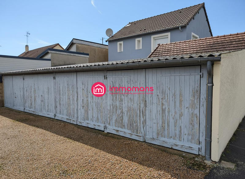 Parking / Garage - 128 m²