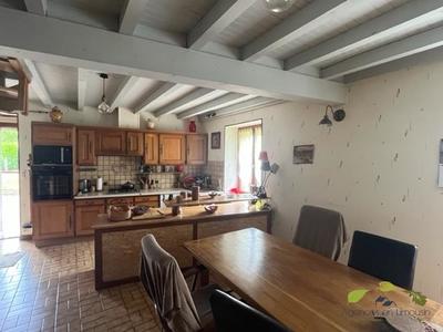 Maison - 117 m² - 8 pièces