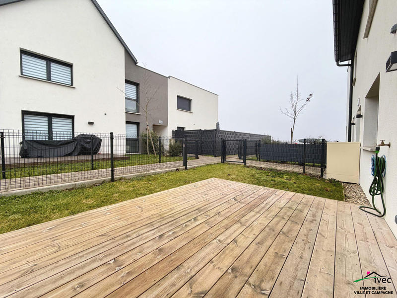 Duplex - 93 m² - 4 pièces