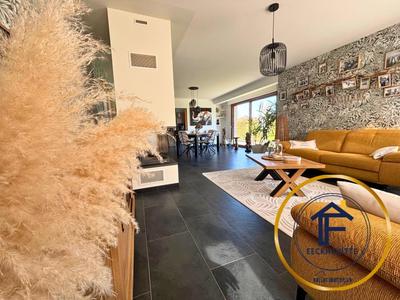 Villa - 190 m² - 6 pièces