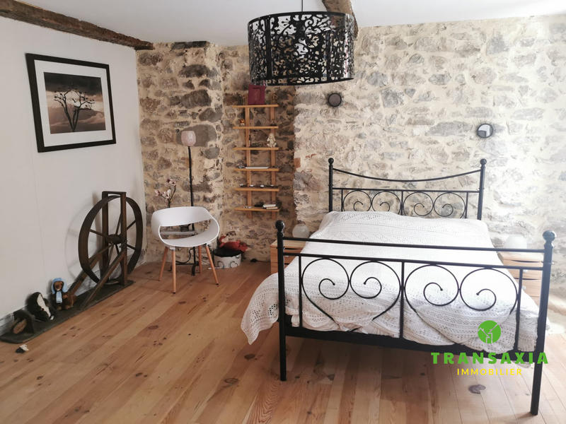 Maison traditionnelle - 306 m² - 16 pièces