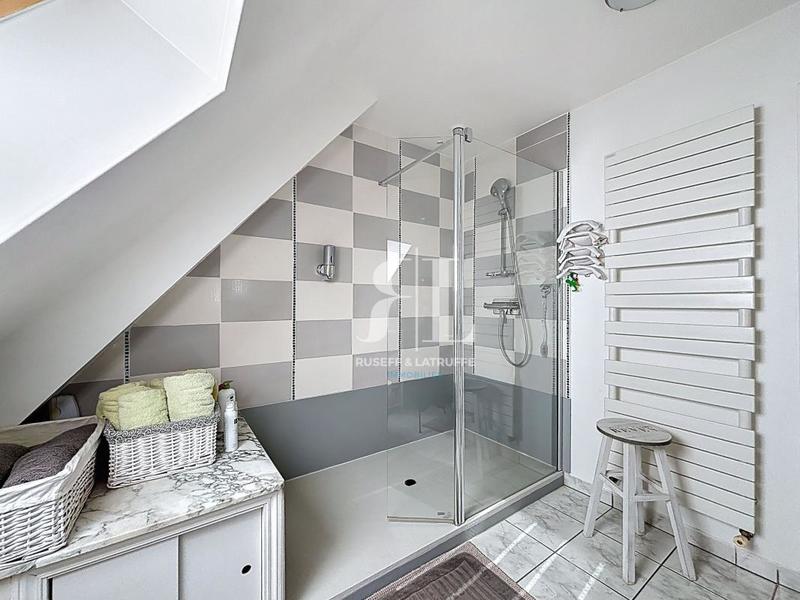 Maison - 140 m² - 4 pièces