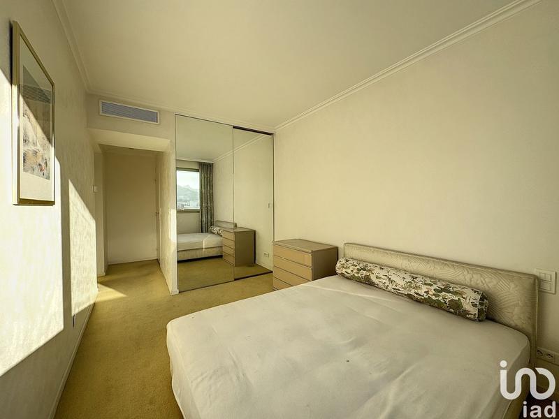 Appartement - 84 m² - 3 pièces