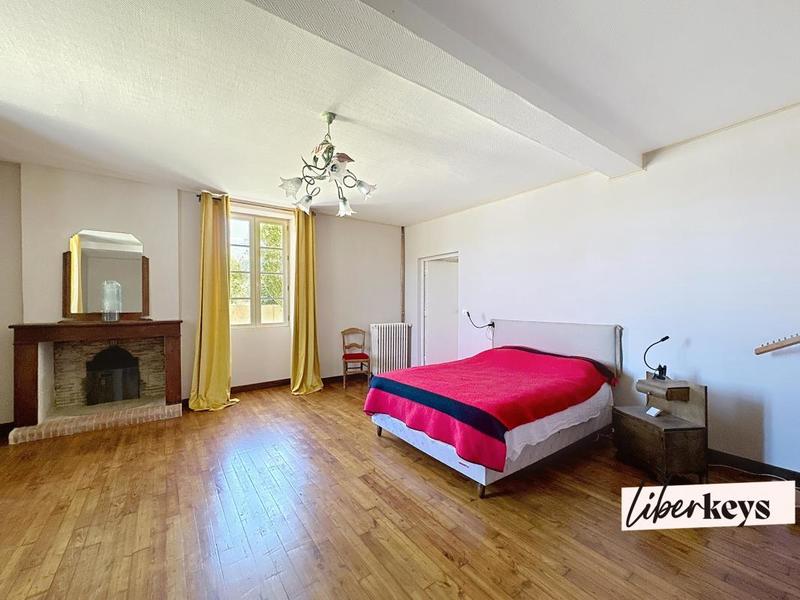 Propriété - 145 m² - 5 pièces
