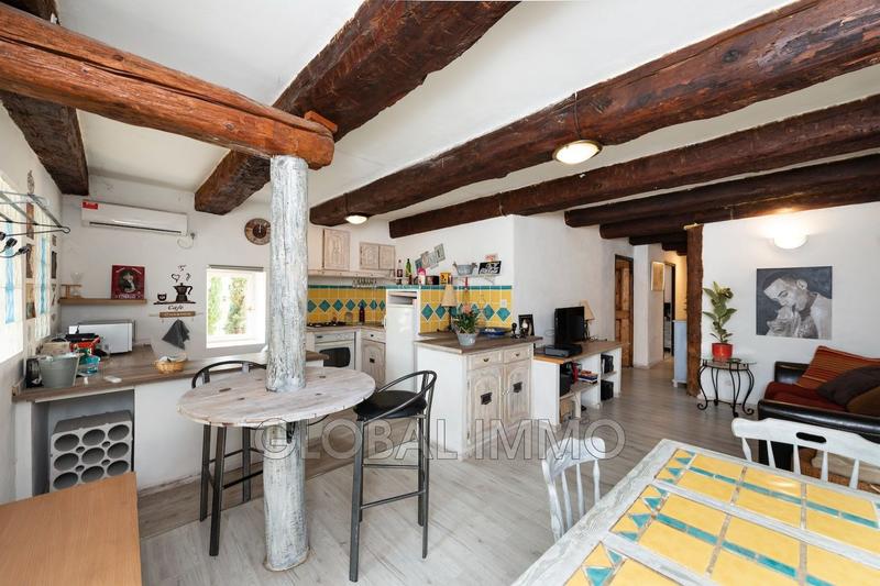 Maison - 242 m² - 10 pièces