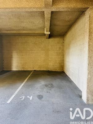 Parking - 17 m²