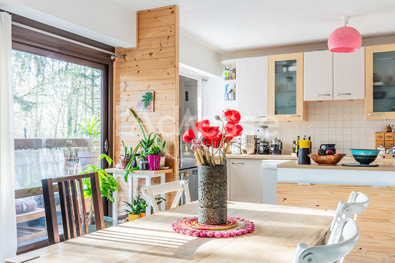 Appartement - 93 m² - 5 pièces