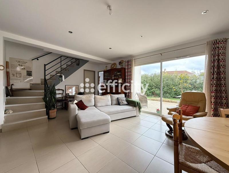 Maison - 90 m² - 4 pièces