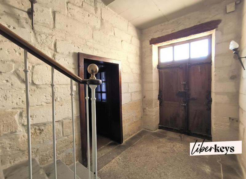 Maison - 249 m² - 7 pièces