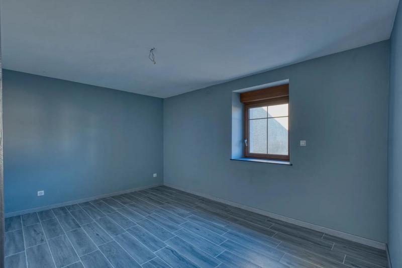 Maison - 270 m² - 9 pièces