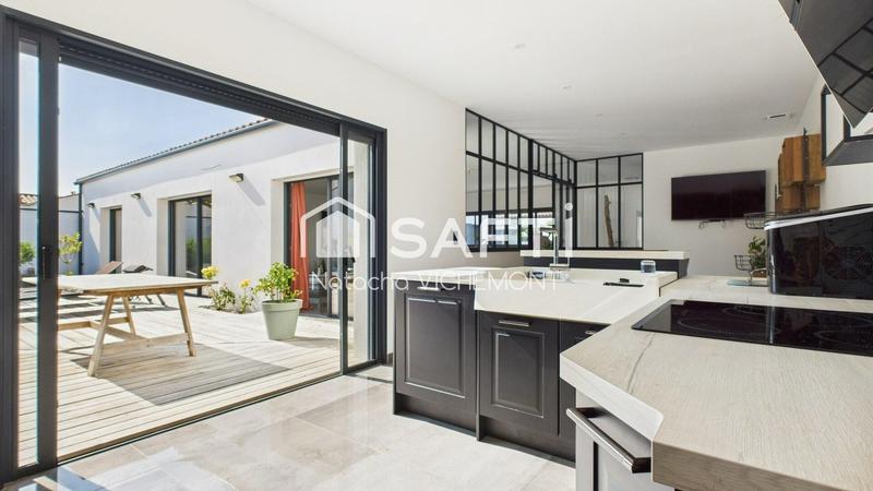 Maison - 223 m² - 5 pièces
