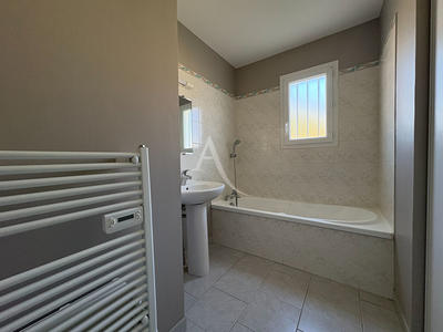 Maison - 87 m² - 4 pièces