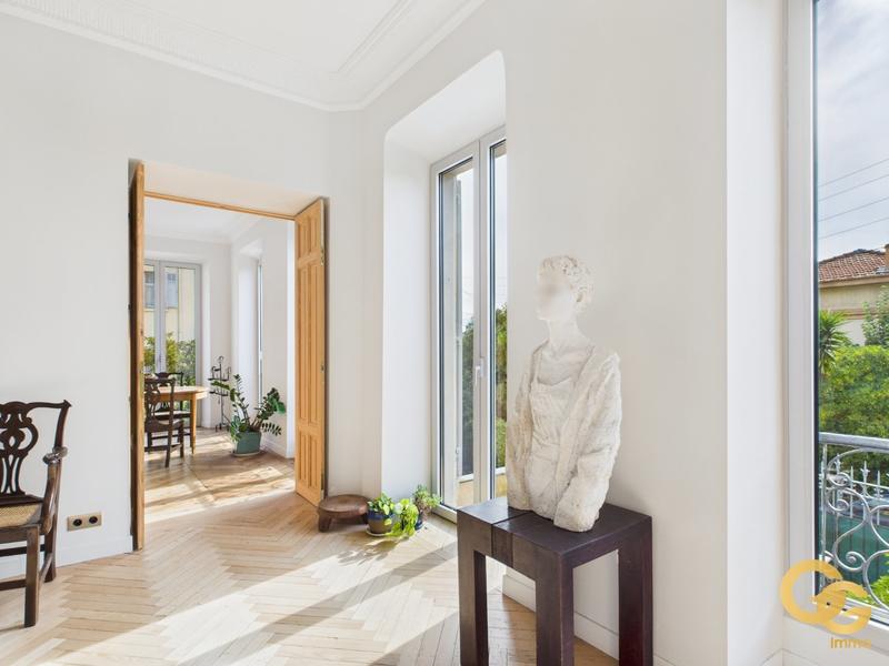 Appartement - 103 m² - 4 pièces