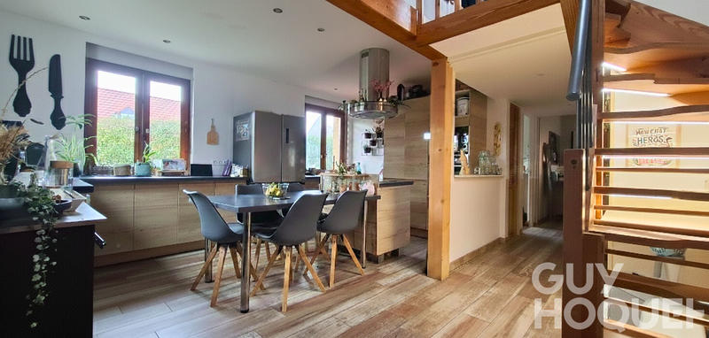 Maison - 110 m² - 6 pièces