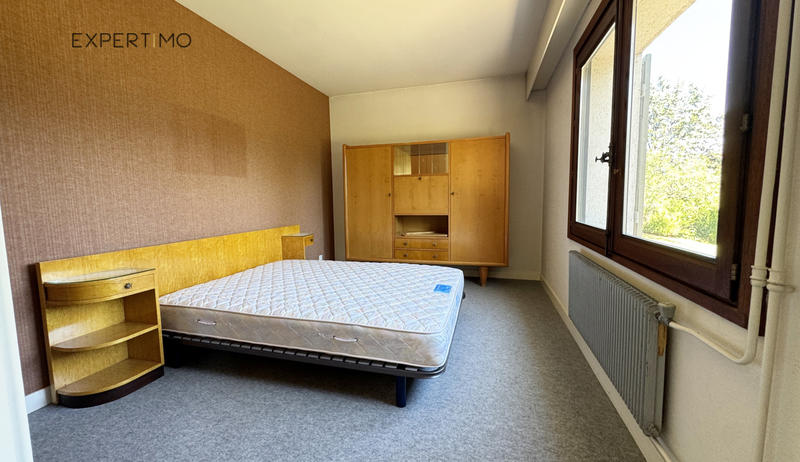 Propriété - 250 m² - 8 pièces