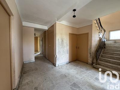 Maison - 210 m² - 9 pièces