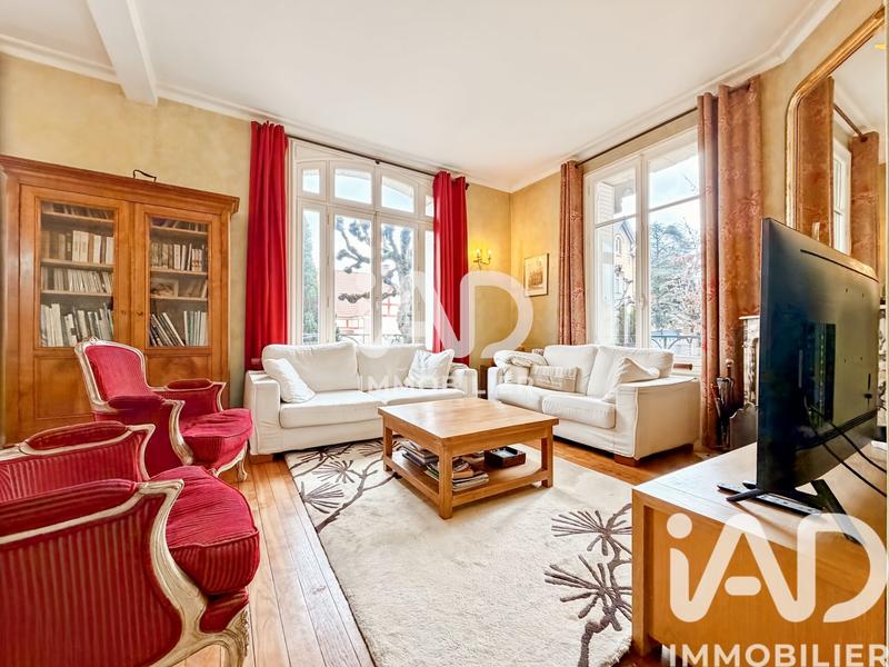 Maison - 163 m² - 8 pièces