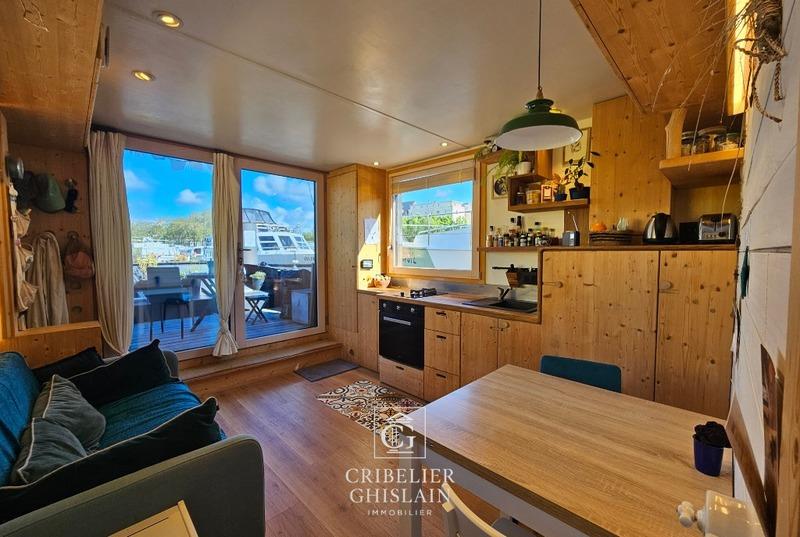 Péniche - 33 m² - 4 pièces