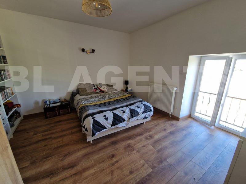 Maison en pierre - 182 m² - 9 pièces