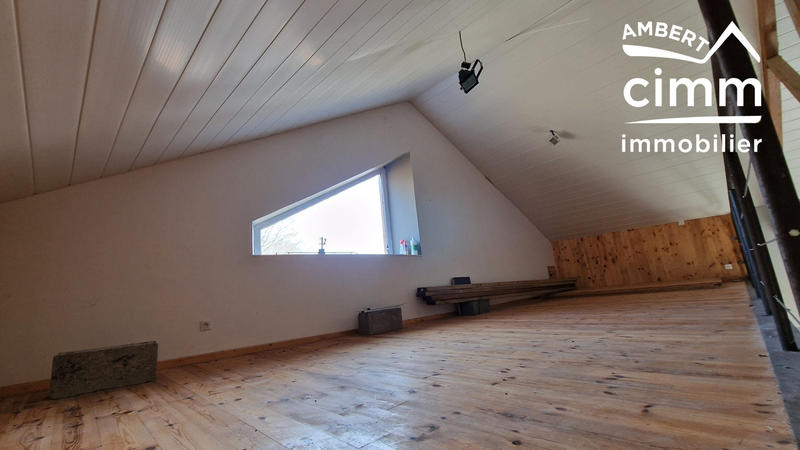 Maison - 225 m² - 8 pièces