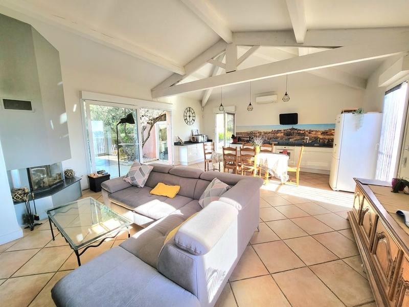 Maison - 215 m² - 8 pièces