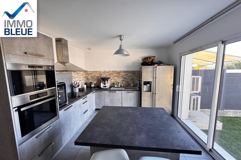 Maison - 93 m² - 5 pièces