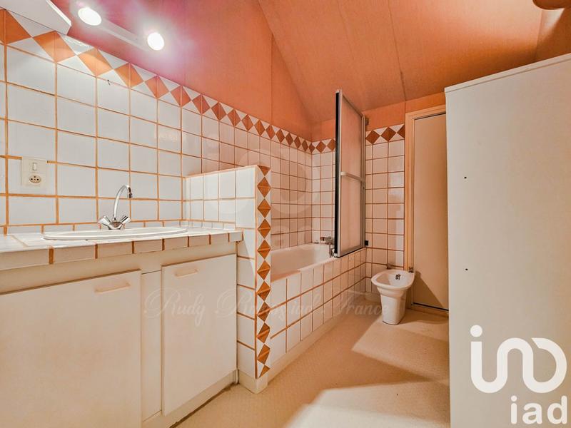 Maison - 296 m² - 11 pièces