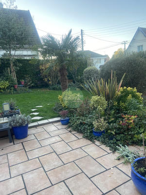 Maison - 90 m² - 5 pièces