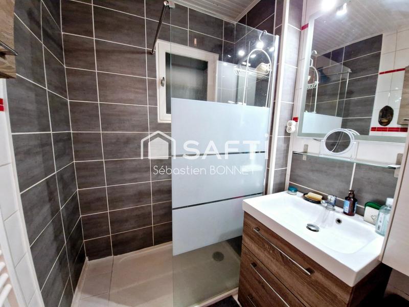 Maison - 90 m² - 5 pièces