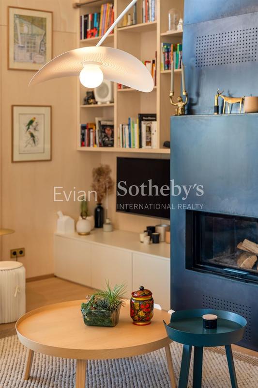 Maison - 225 m² - 9 pièces