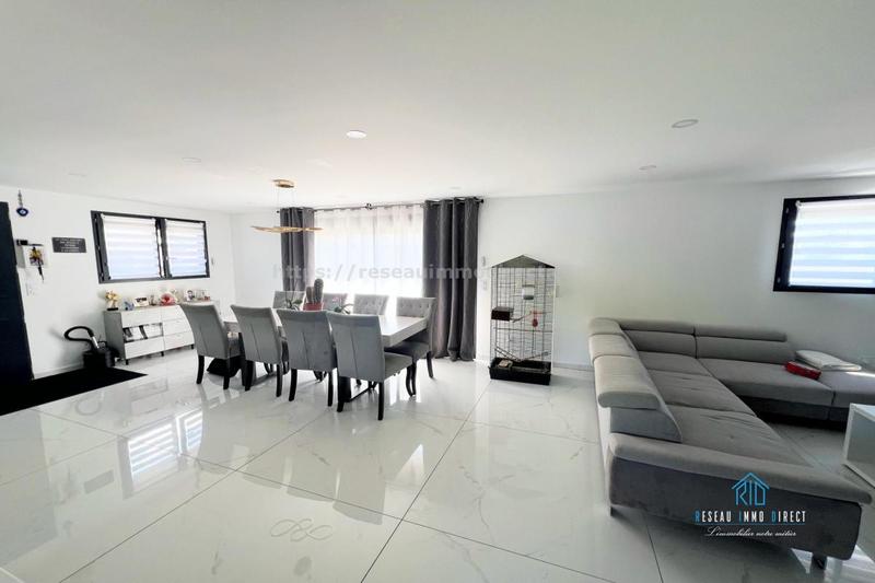 Maison traditionnelle - 147 m² - 5 pièces