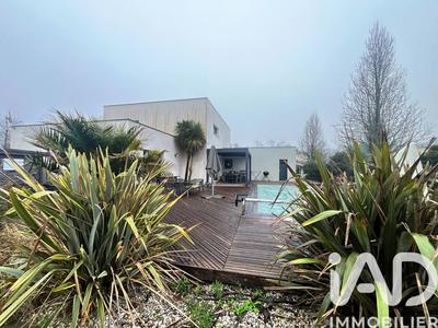 Maison - 187 m² - 7 pièces