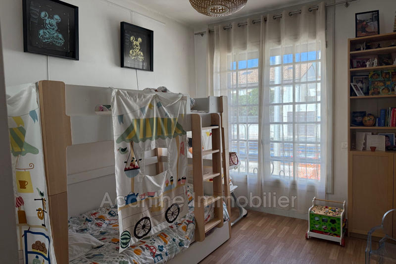 Maison - 272 m² - 6 pièces