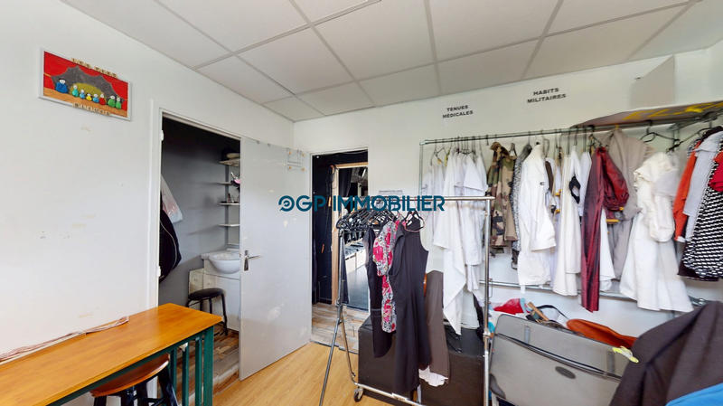 Maison ancienne - 210 m² - 8 pièces