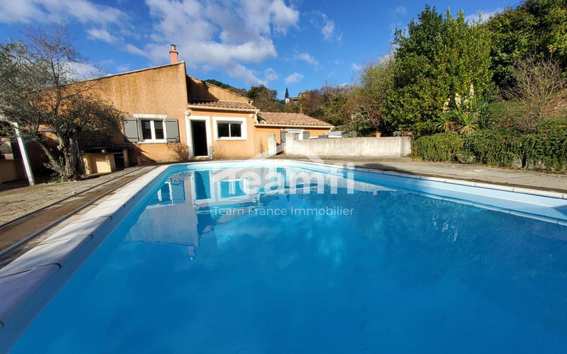 Villa - 183 m² - 6 pièces