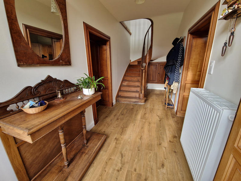 Maison - 295 m² - 10 pièces