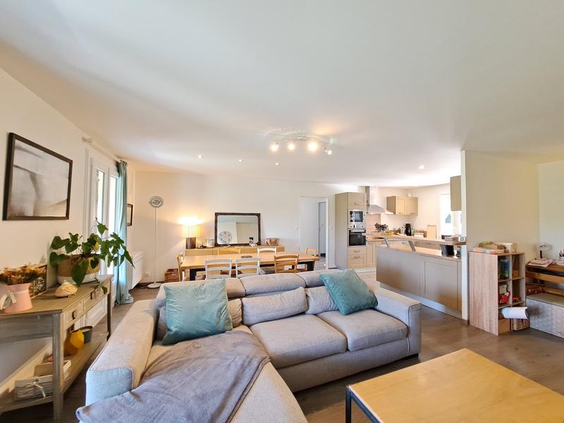 Maison - 136 m² - 6 pièces