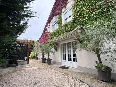 Maison - 166 m² - 7 pièces