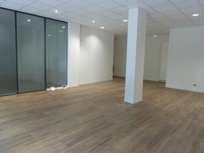 Local commercial - 142 m² - 2 pièces