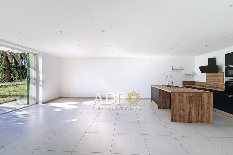 Appartement - 111 m² - 3 pièces