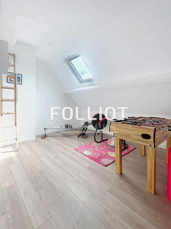 Maison - 155 m² - 8 pièces