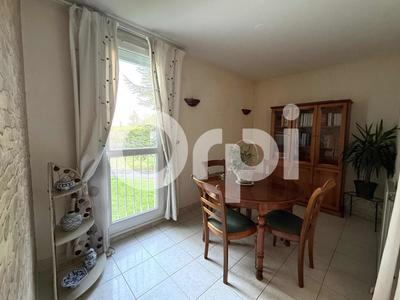 Appartement - 90 m² - 3 pièces