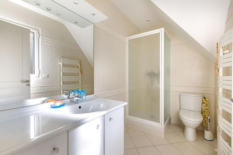 Maison - 255 m² - 5 pièces